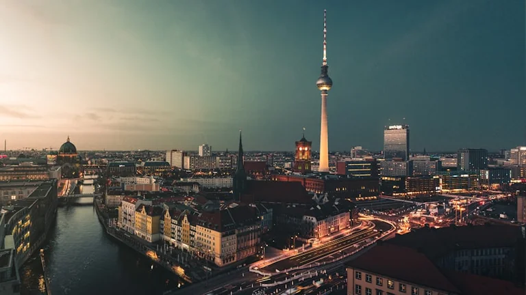 Deutschlands BIP im zweiten Quartal 2026: Steigt es bis 14. August?