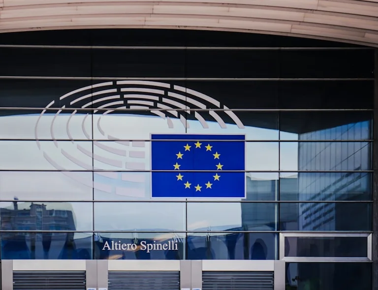 ETIAS 2026: Regeln für Besuch aus Großbritannien und den USA