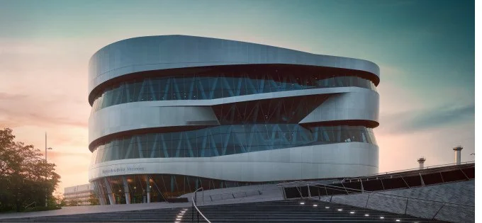 Mercedes-Benz Museum in Stuttgart: Was Besucher wissen müssen
