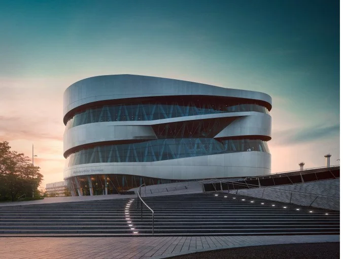 Mercedes-Benz Museum in Stuttgart: Was Besucher wissen müssen