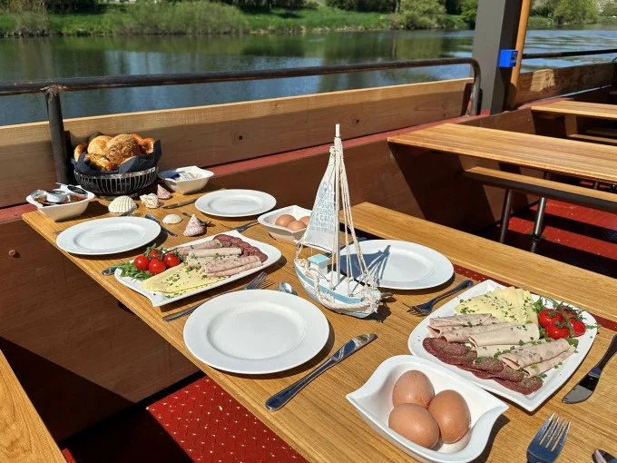 Rivership Flunder in Stuttgart: Frühstück mit Neckarblick: what residents need to know