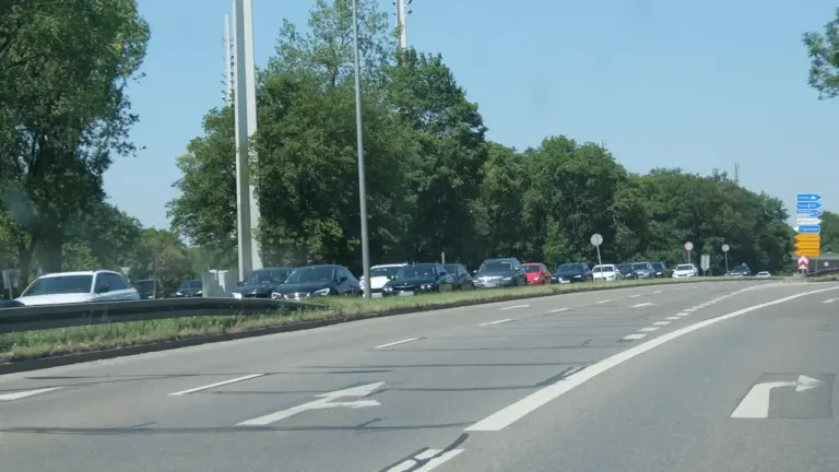 Rückreise-Sonntag: Aktuelle Checkliste für Stau und Bahn-Verbindungen