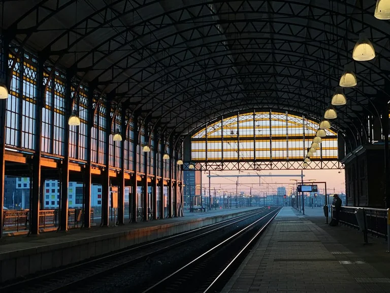 Bahnverspätung oder Zugausfall: So sichern Sie Ihre Rechte